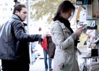 Tips Cerdas Mengamankan Tas dari Pencurian di Tempat Umum