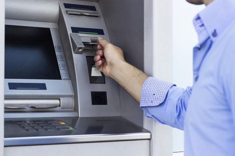 Cegah Skimming ATM dengan Tips dan Trik Anti-Pencurian
