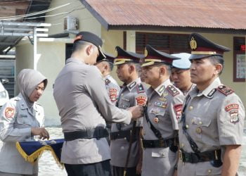 Tiga Pejabat Polres Pesisir Barat Resmi Berganti
