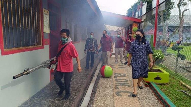 Fogging Dilakukan di Lapas Narkotika Klas IIA Bandar Lampung untuk Antisipasi DBD