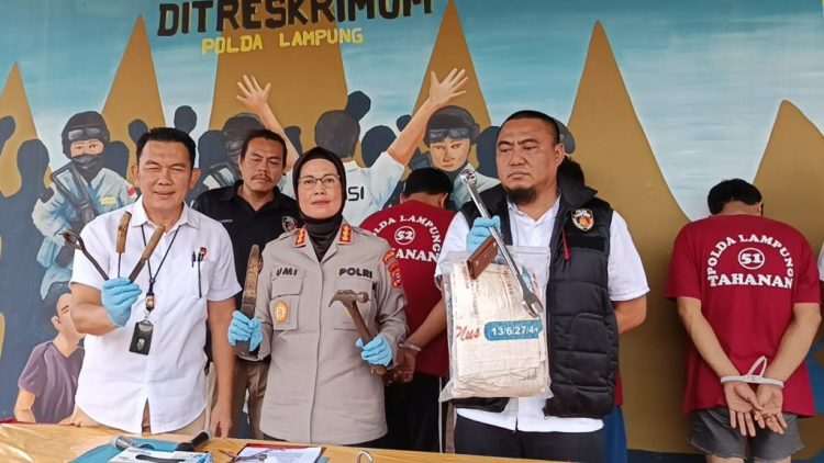 Tiga Tersangka Aksi Pencurian di Alfamart Diamankan Polisi di Natar