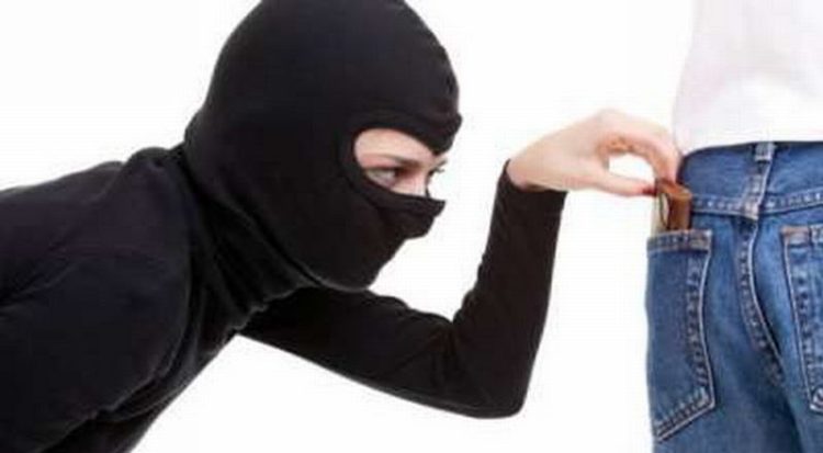 Cara Mengamankan Dompet Anda dari Pencurian di Tempat Umum