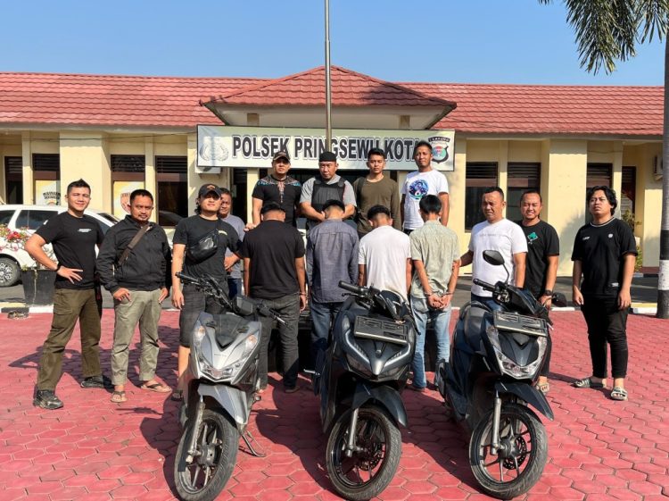 Empat Pelaku Curanmor Ditangkap Polisi Saat Santap Makan di Pringsewu