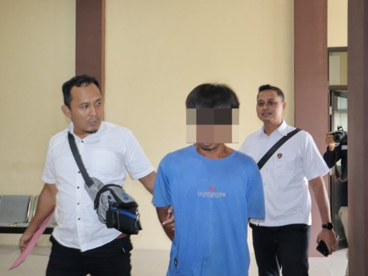 Ayah Tiri Cabuli ,Anak Tiri ,Selama Bertahun-tahun, Alasan di Baliknya Mengejutkan