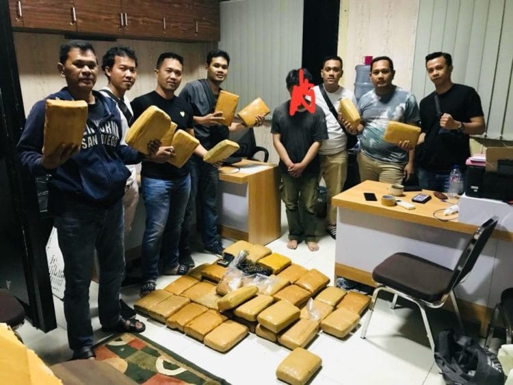 Operasi Senyap di Lampung: 53 Kg Ganja Gagal Dikirim ke Jakarta
