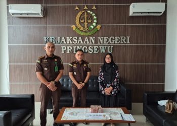 Kejari Pringsewu Terima Titipan Rp140 Juta dari Tersangka R dalam Kasus Korupsi