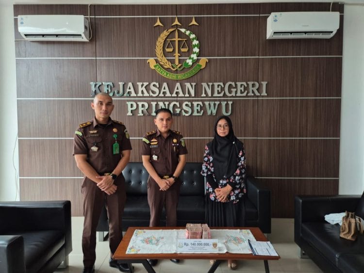 Kejari Pringsewu Terima Titipan Rp140 Juta dari Tersangka R dalam Kasus Korupsi