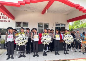 Polri Anugerahi Kenaikan Pangkat Anumerta untuk Tiga Anggota Polda Lampung yang Gugur