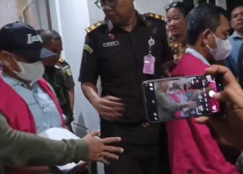 Mantan Bupati Lampung Timur Terseret Skandal Korupsi Gerbang Rumah Dinas, Resmi Ditahan Kejati