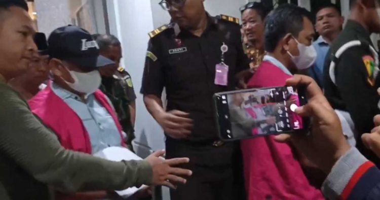 Mantan Bupati Lampung Timur Terseret Skandal Korupsi Gerbang Rumah Dinas, Resmi Ditahan Kejati