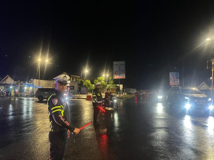 Satlantas Polres Pesawaran Gelar Patroli Malam di Titik Rawan Gedong Tataan, Antisipasi Kemacetan dan Jaga Kamtibmas