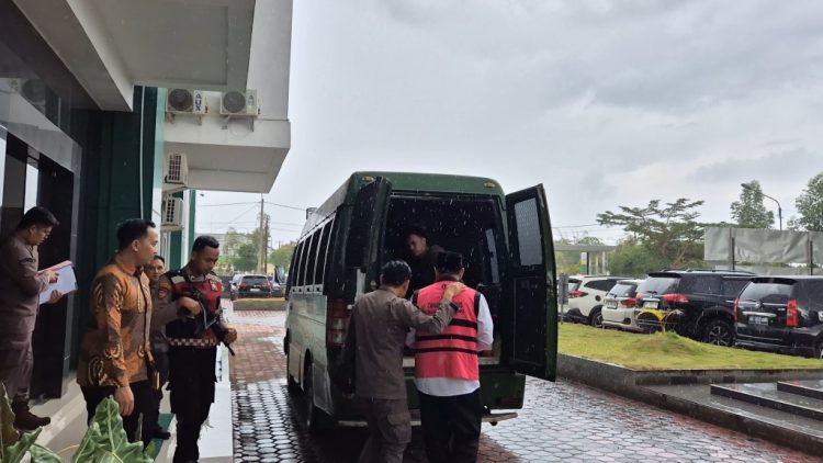 Kejari Pringsewu Laksanakan Tahap 2 Perkara Tipikor Penyimpangan Dana Hibah LPTQ, Sekda Pringsewu Jadi Tersangka