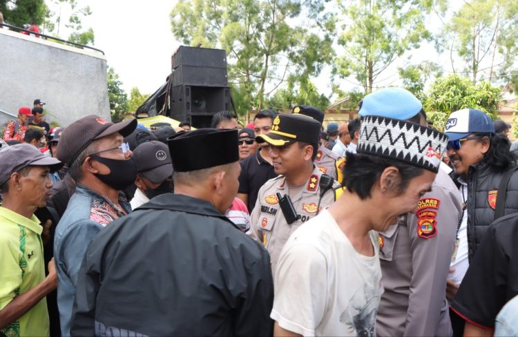 Ratusan Polisi Kawal Aksi Damai di Pesawaran: Kondusif, Aman, dan Tanpa Insiden