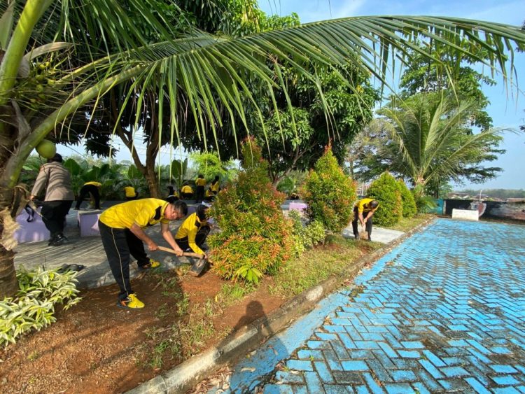 Polres Pesawaran Gelar Kurve: Wujudkan Lingkungan Kerja Bersih dan Nyaman