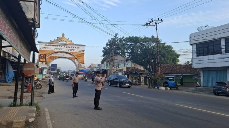 Polres Pesawaran Perketat Pengamanan dan Pengaturan Lalu Lintas di Jam Pagi untuk Kenyamanan Warga