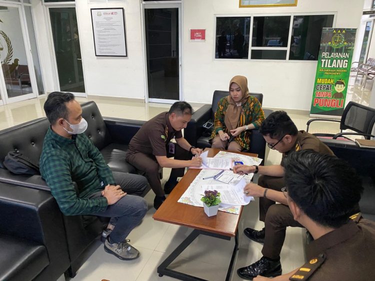 Kejari Pringsewu Selamatkan Rp426 Juta dari Dugaan Korupsi Bimtek Aparatur Desa 2024