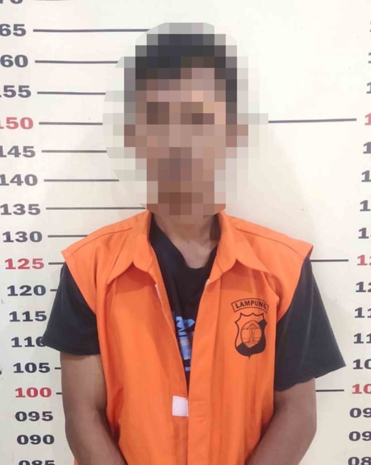 Tekab 308 Polsek Kalianda Bekuk Kepala Produksi Gelapkan Pakan Udang di Way Muli