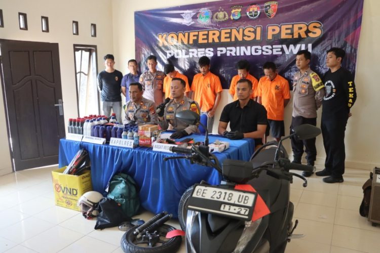 Modus Subuh, Pemuda Pringsewu Gasak Rp96 Juta dan Ponsel: Uang Digunakan untuk Motor, Liburan, hingga Narkoba