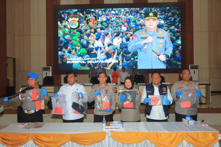 Polda Lampung Amankan 7 Perusuh Saat Demo di DPRD, 1 Tersangka Kasus Bom Molotov Terancam 12 Tahun Penjara