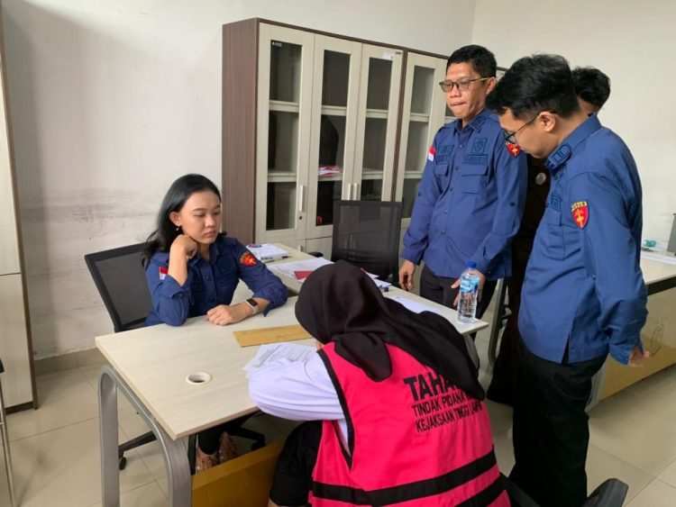 Jaksa Bongkar Skandal Dana Nasabah BRI Pringsewu: Kerugian Negara Capai Rp17,9 Miliar, Tersangka Resmi Ditahan