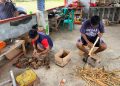 Kreatif di Balik Jeruji! WBP Lapas Dharmasraya Ubah Batok Kelapa Jadi Produk UMKM Bernilai Tinggi
