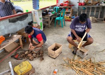 Kreatif di Balik Jeruji! WBP Lapas Dharmasraya Ubah Batok Kelapa Jadi Produk UMKM Bernilai Tinggi