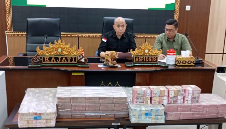 Publik Menunggu Kejelasan Kejati Lampung: Misteri Dana PI 10% PT LEB yang Bikin Tiga Direksi Ditahan