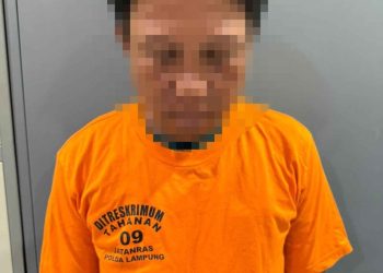 HEBOH! Gara-gara Cekcok Masalah Mantan Istri, Pria Rajabasa Tewas Ditusuk! Pelaku Beraksi Sadis Lalu Menyerahkan Diri