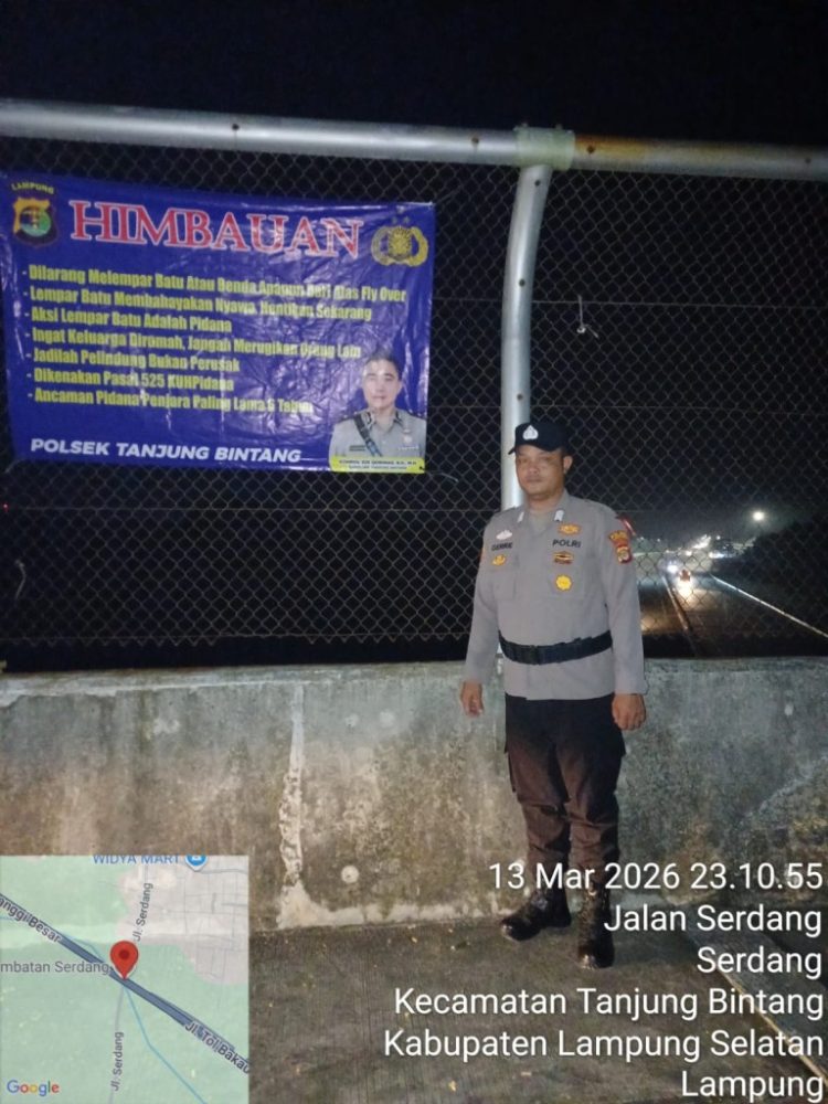 Polisi Patroli dan Jaga JPO Tol Bakauheni–Terbanggi Besar Demi Keamanan Pengendara