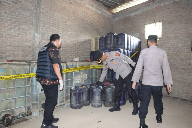 Satu Pelaku Diamankan, Gudang BBM Oplosan Digerebek Polisi