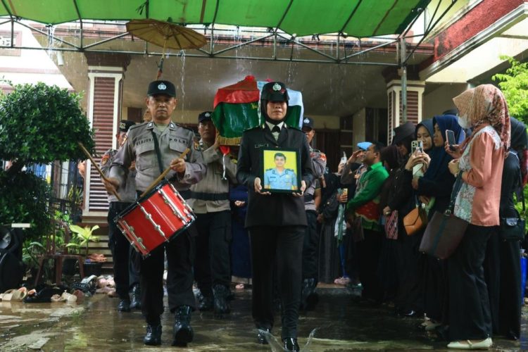 Aksi Heroik Bripka Arya Berakhir Tragis, Gugur Saat Lindungi Warga