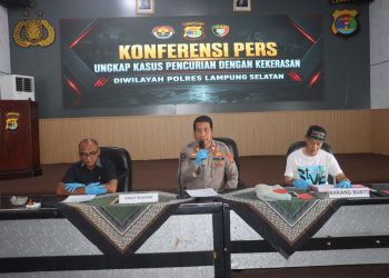 Sadis! Pelaku Masuk Lewat Jendela lalu Ancam Korban dengan Golok