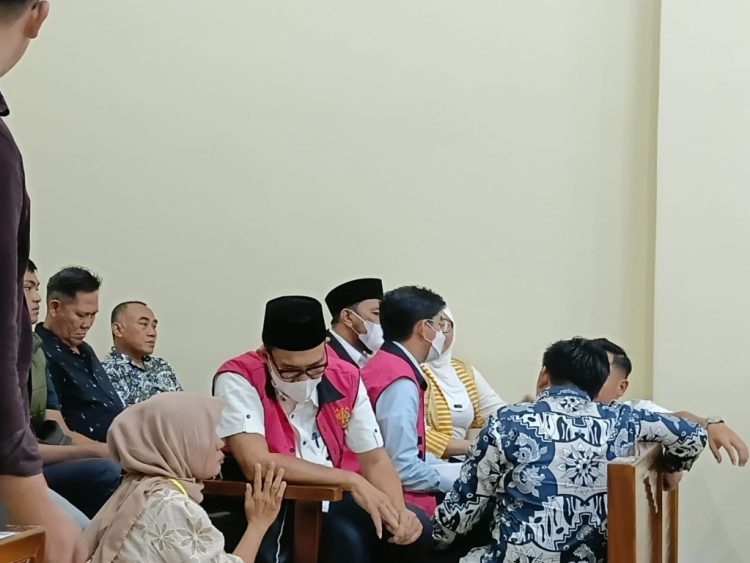 Kasus Dana PI 10 Persen PT LEB Masuki Babak Akhir, Penonton Membludak di PN Tanjungkarang