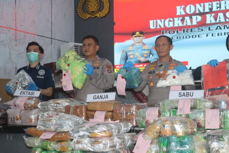 Perang Melawan Narkoba! Polda Lampung Amankan Barang Bukti Senilai Rp235 Miliar