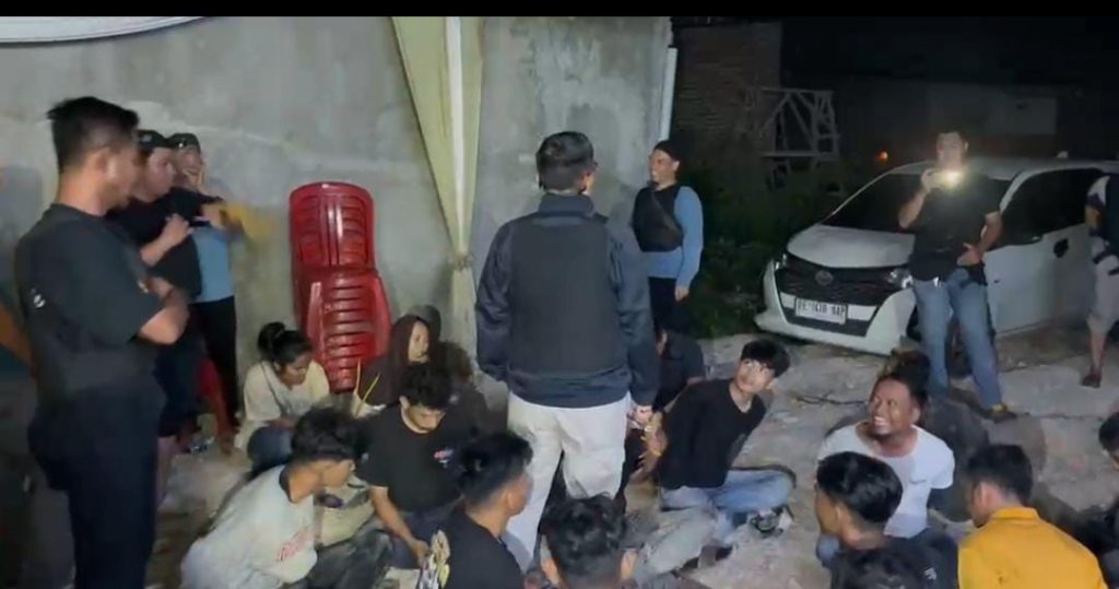 Polisi Gerebek Pesta DJ di Jati Agung, 13 Orang Jalani Tes Urine